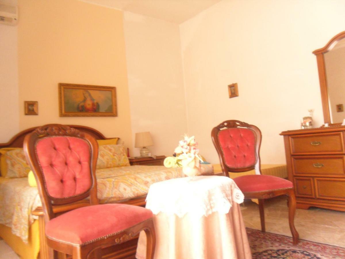 Amabile Guesthouse Milis 外观 照片